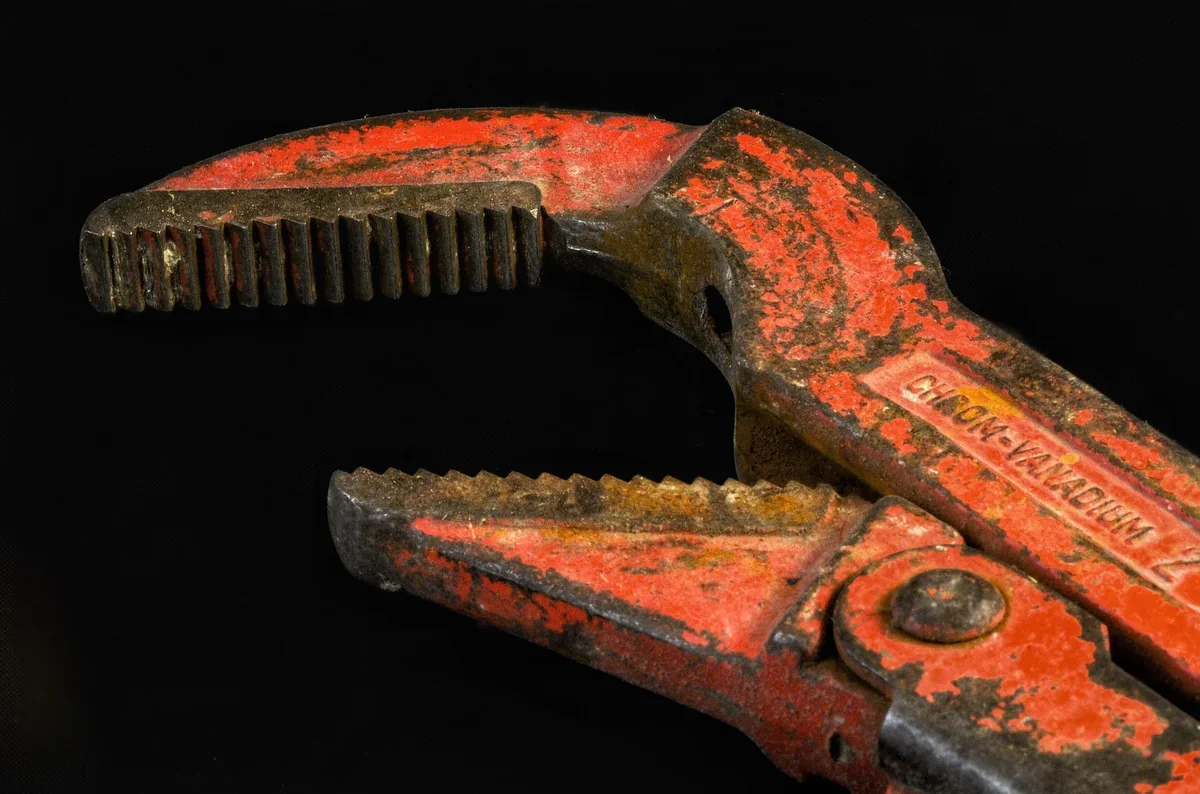 Professional Heavy Duty Pipe Wrench photo 2
